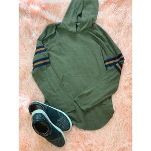 Lightweight hoodie/pullover